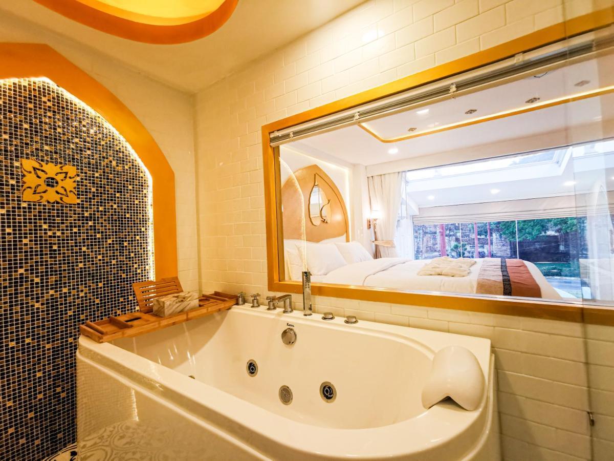 One Dhatu Ayutthaya Premium Homestay Kültér fotó
